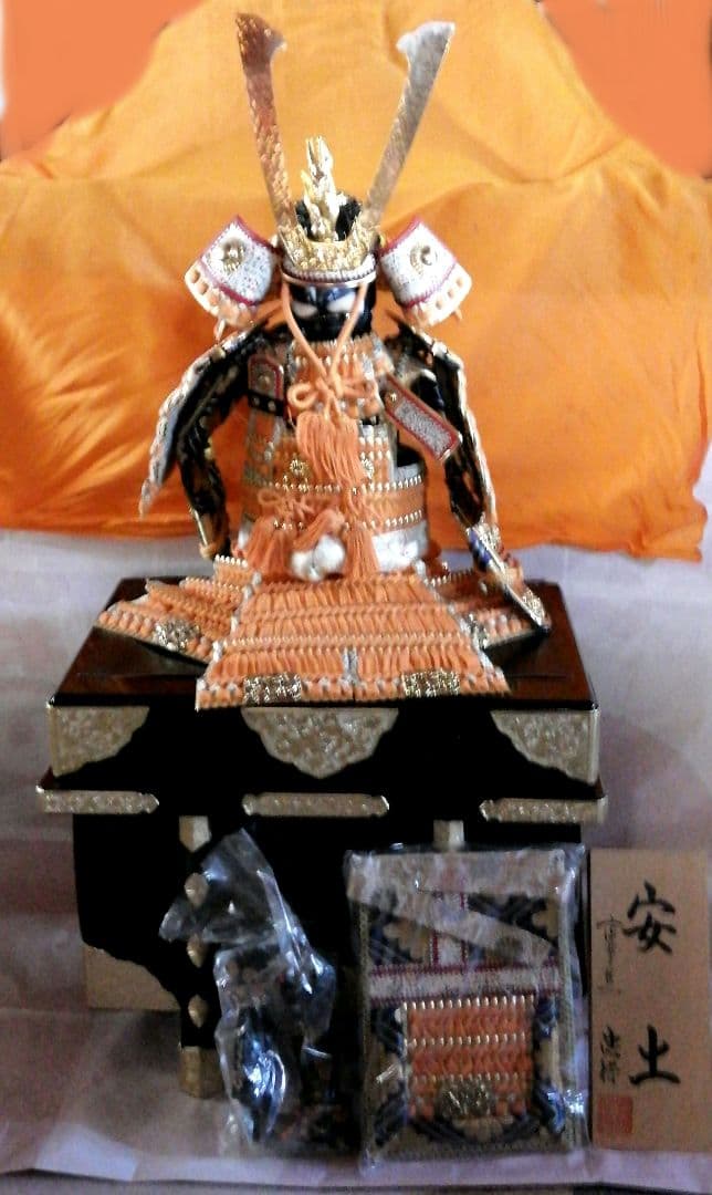 鎧兜飾り　安土