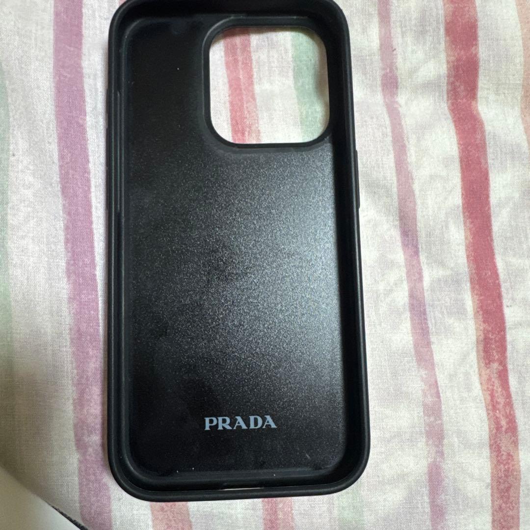 PRADA ブラック iPhone15pro用ケース