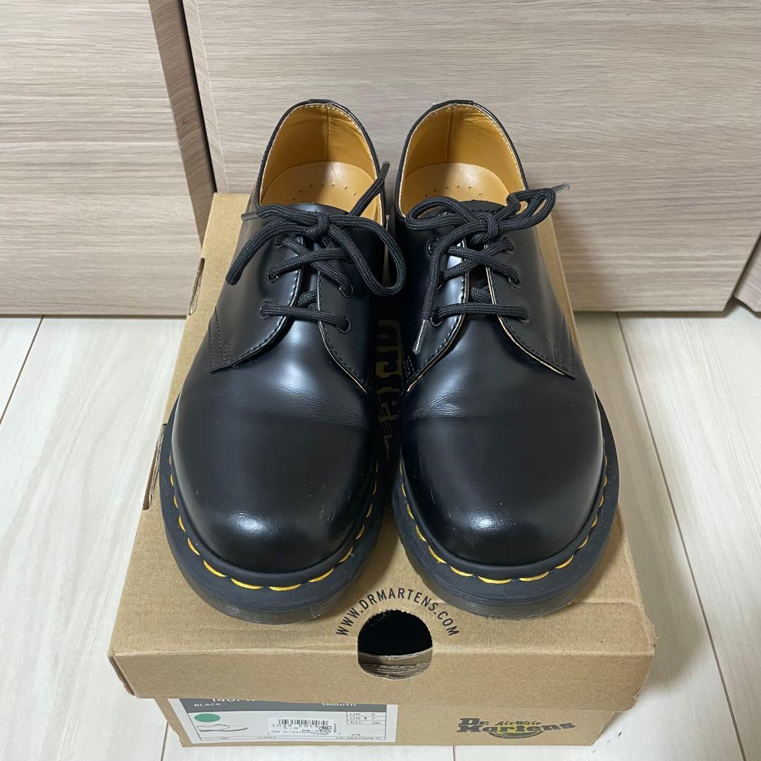 Dr. Martens ブラック 3ホール