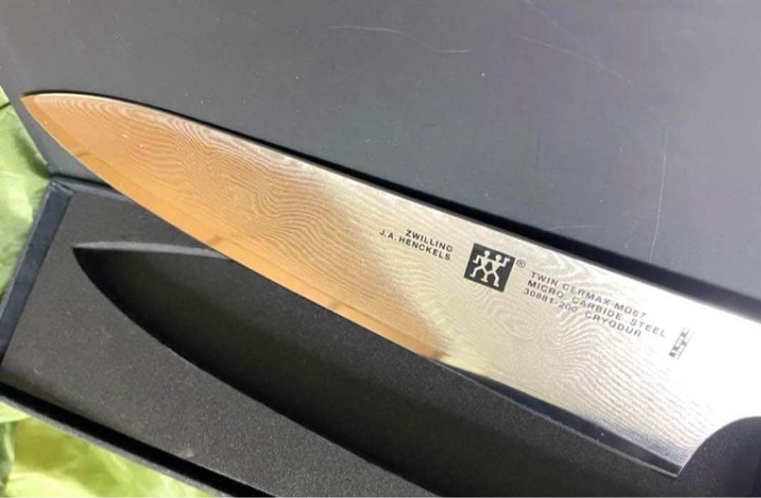 ツヴィリングJ.A.ヘンケルス　セルマックスMD67 シェフナイフ　20cm