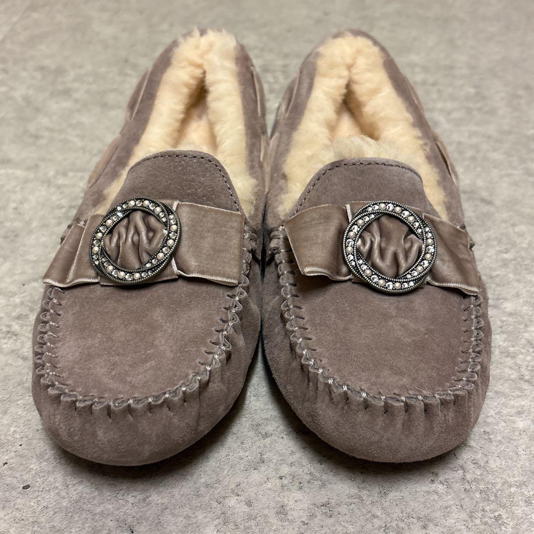 レア✨️未使用✨️UGG アグ モカシン ダコタ ブローチ スリッポン SYGR