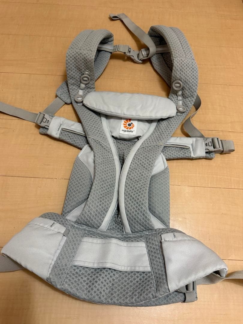 エルゴ　抱っこ紐　オムニブリーズ　防寒　ダウン　新生児