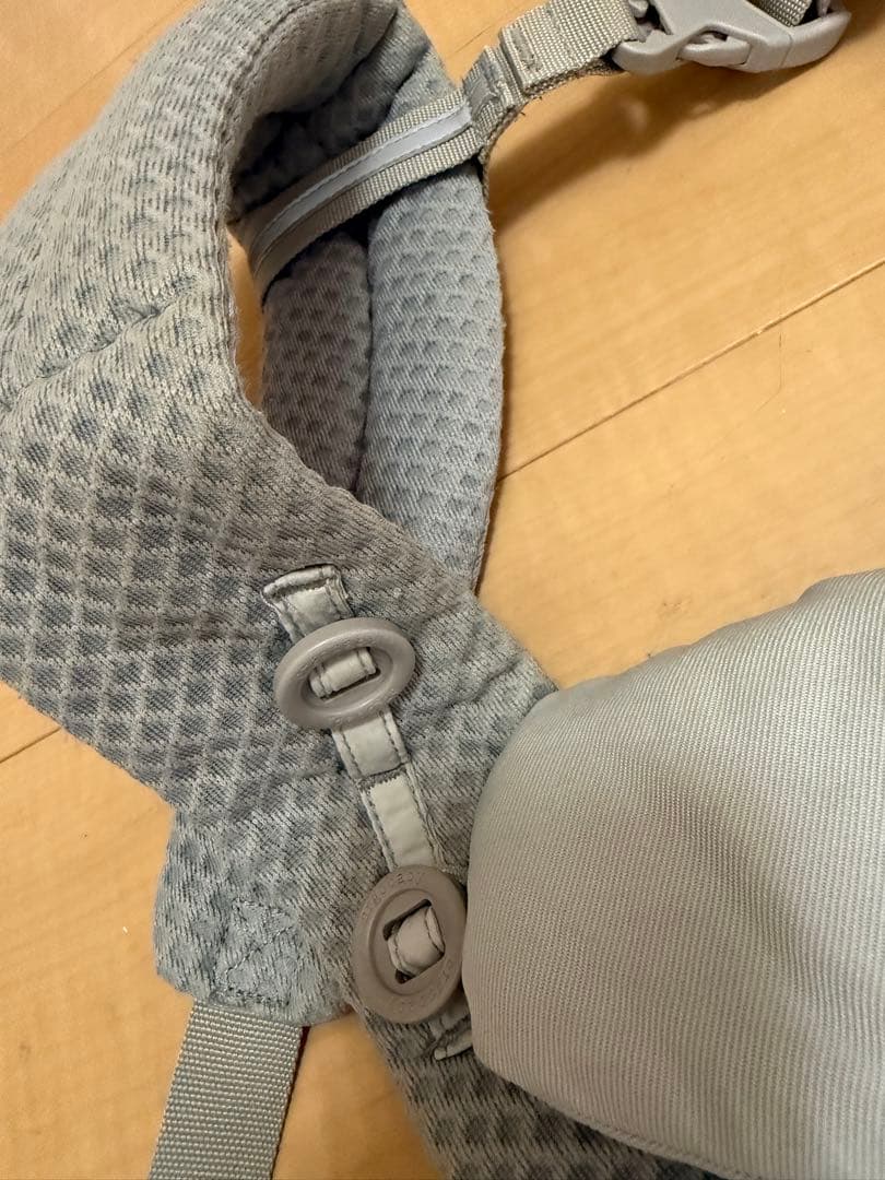 エルゴ　抱っこ紐　オムニブリーズ　防寒　ダウン　新生児