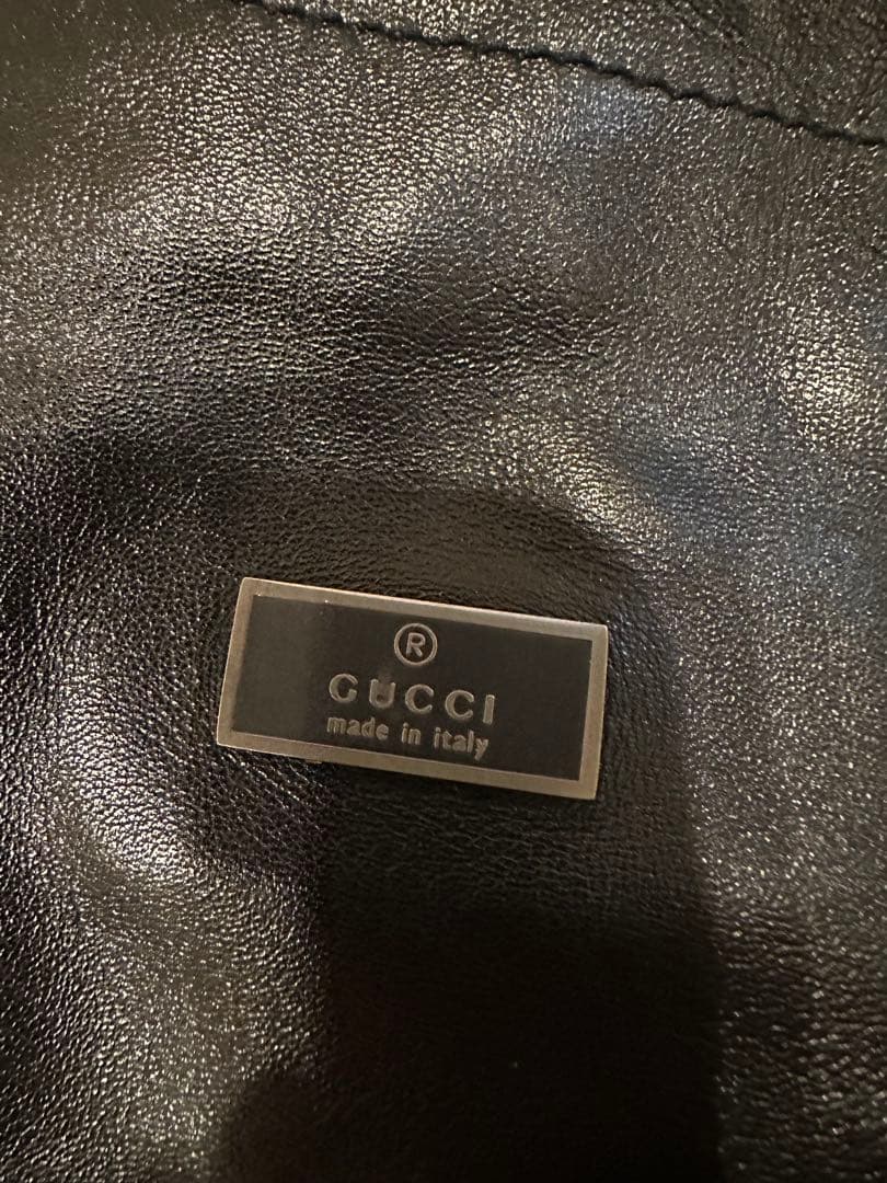 GUCCI ブラックレザー ミニショルダーポーチ