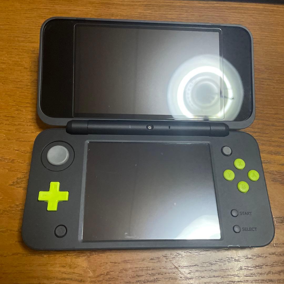 2DSLL本体　充電ケーブル付き