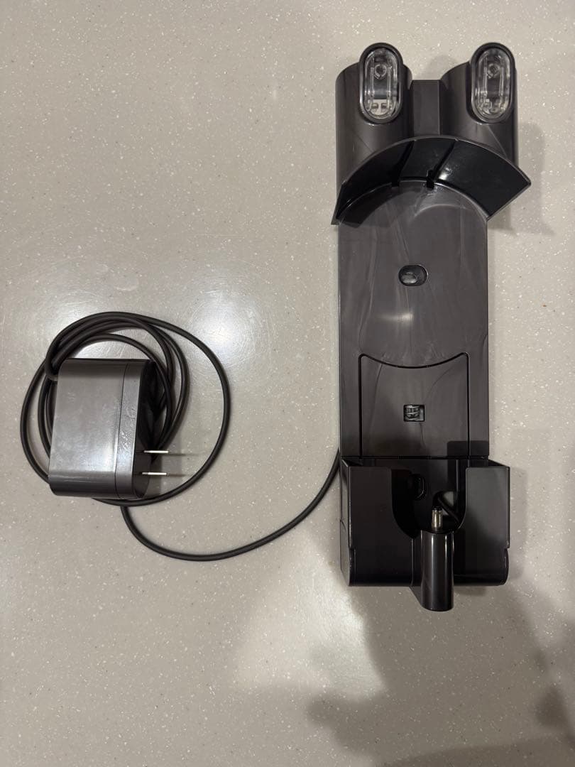 Dyson コードレスクリーナー V6 fluffy