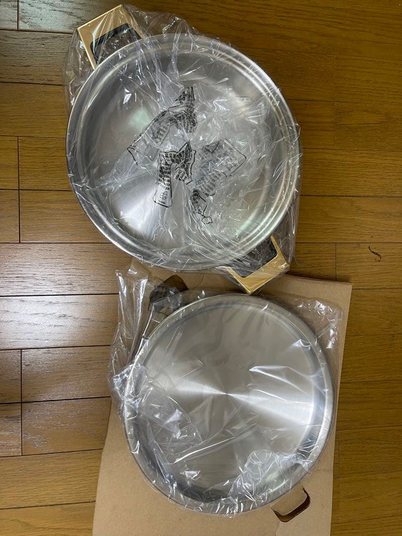 値下げ新品未使用品タッパーウエアレインボークッカー26cm ステンレス鋼 浅鍋①