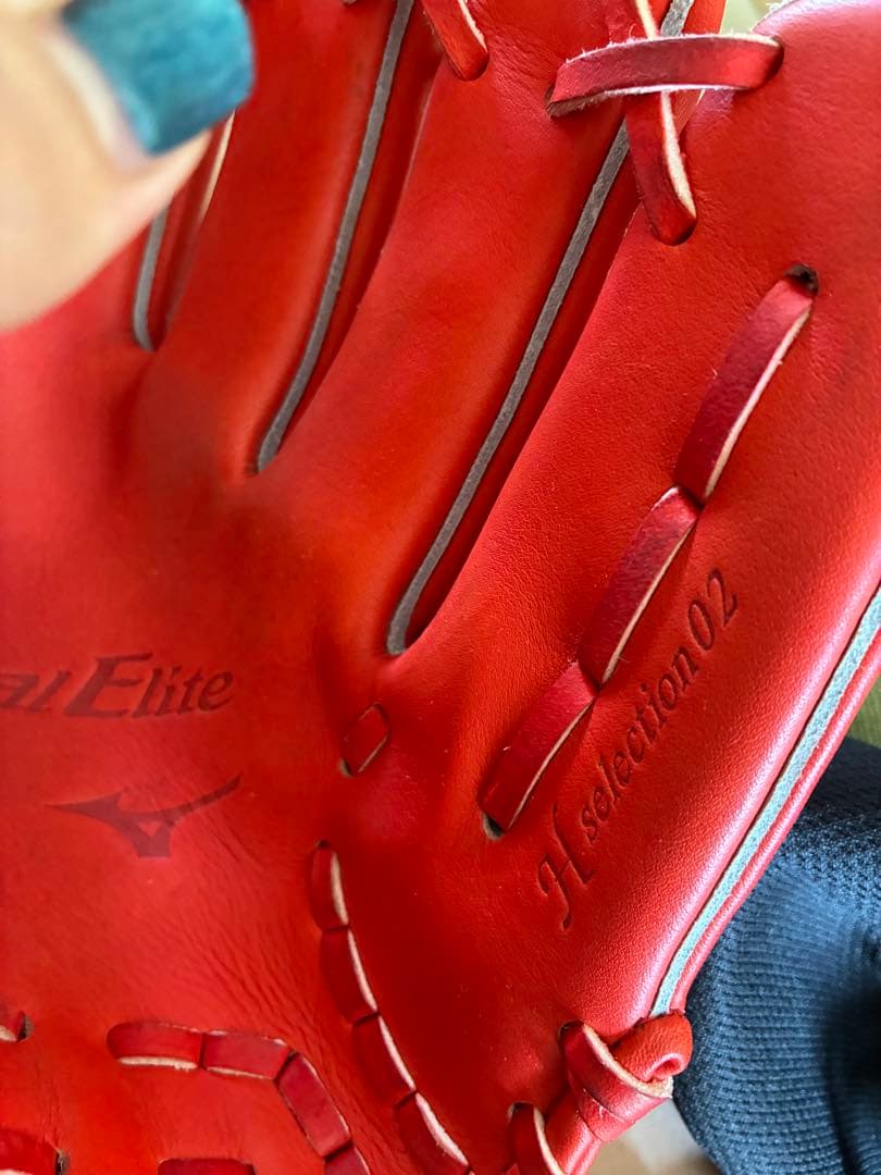 Mizuno Global Elite 軟式グローブ レッド　右利き