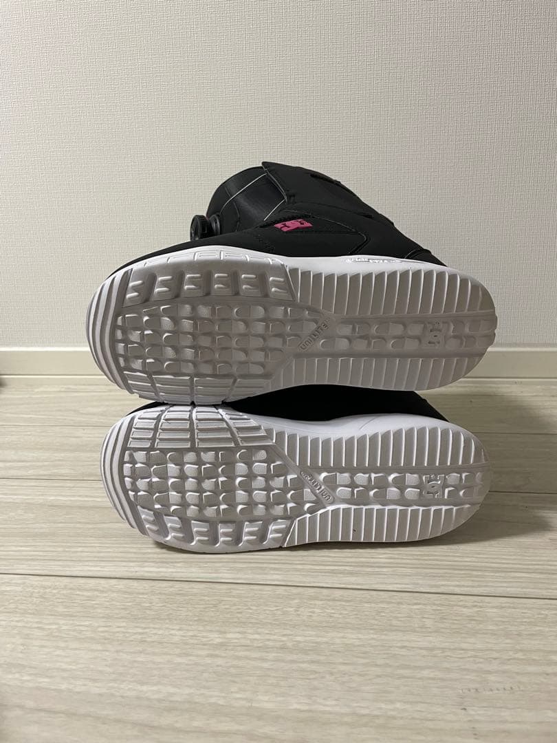 DC ブラック ピンク スノーボードブーツ 女性用