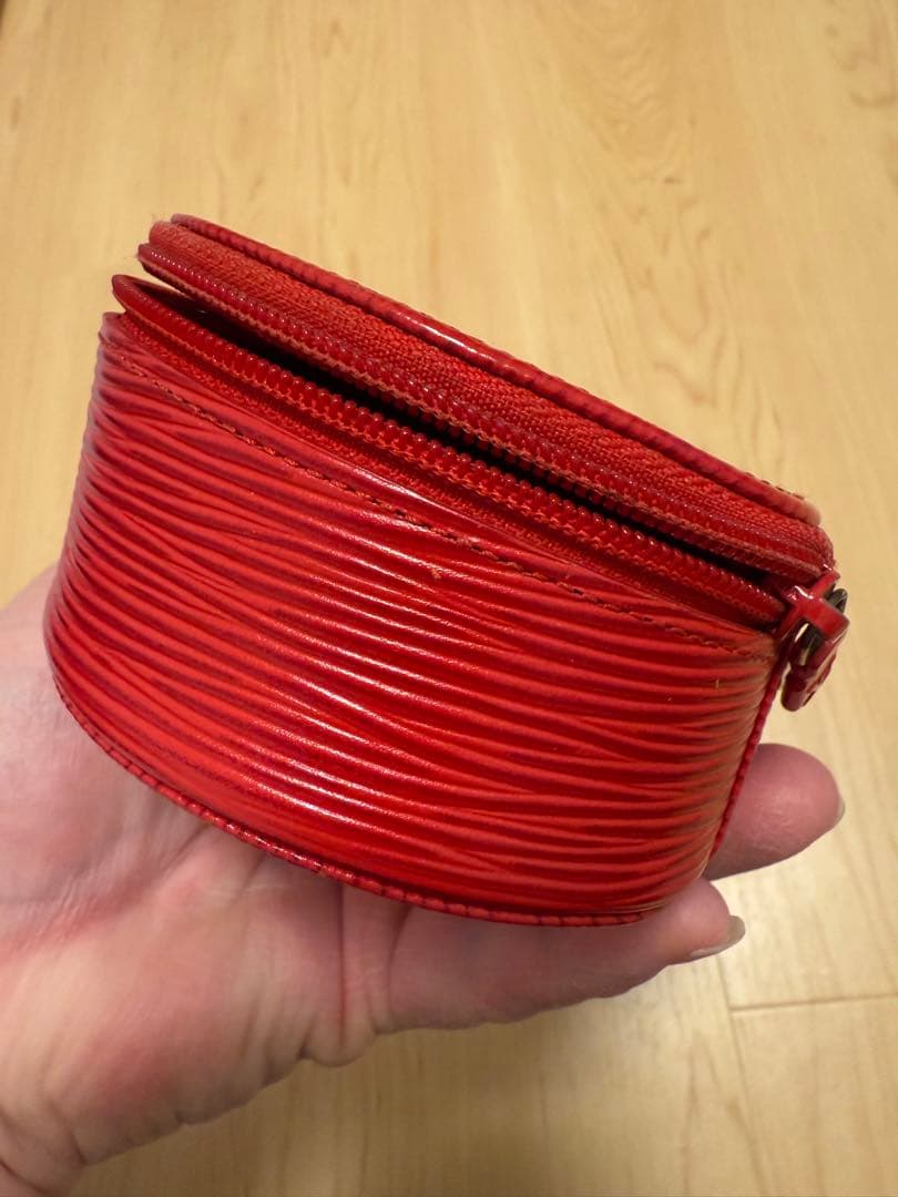 Louis Vuitton エピエクランビジュージュエリーケース　小物入れ　赤