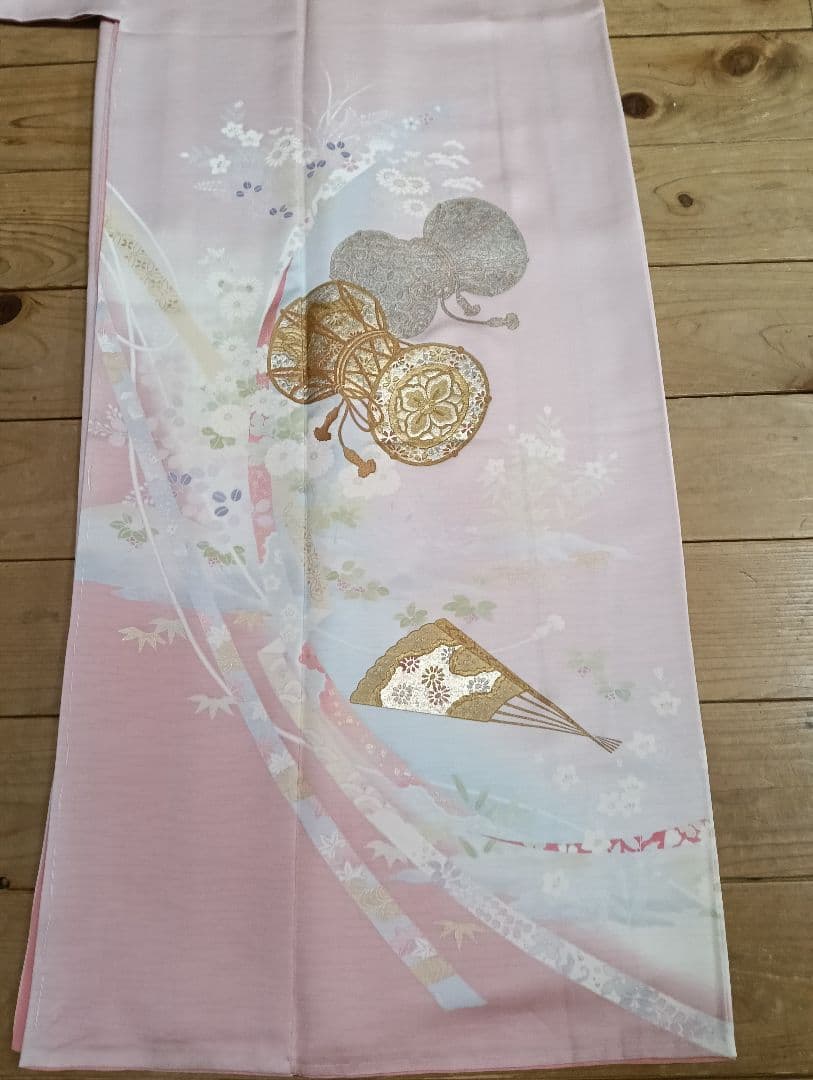 訪問着　未着用品　しつけ糸付き　暈し染め　金彩　お着物のみ
