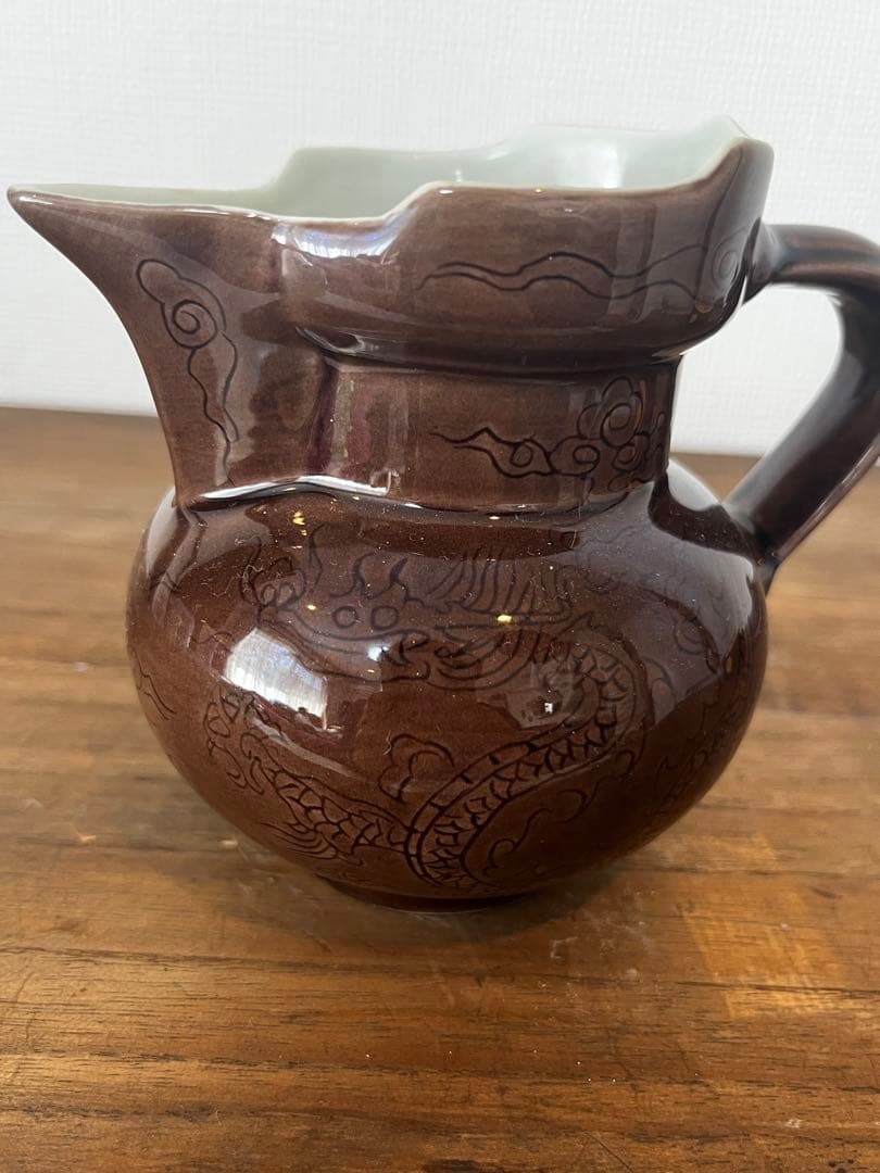 明時代　紫釉龍文僧帽壷　大明成化年製