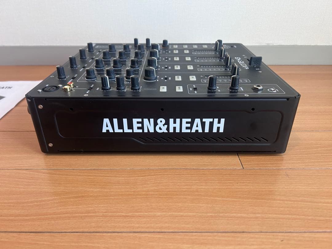Allen & Heath Xone:43 DJミキサー