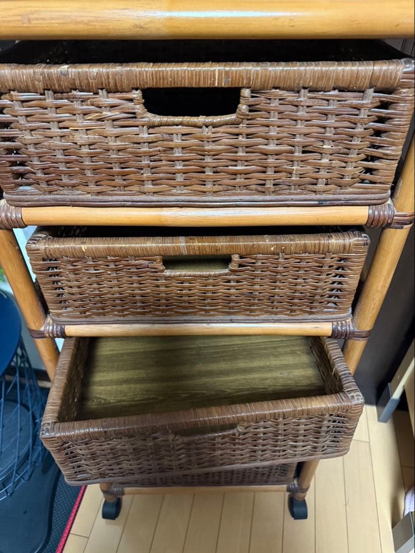 ＊送料込み＊ラタン＊籐家具＊5段チェスト＊カバーのおまけ付き＊