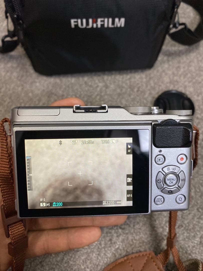 FUJIFILM X-A5 デジタルカメラ 本体と付属品