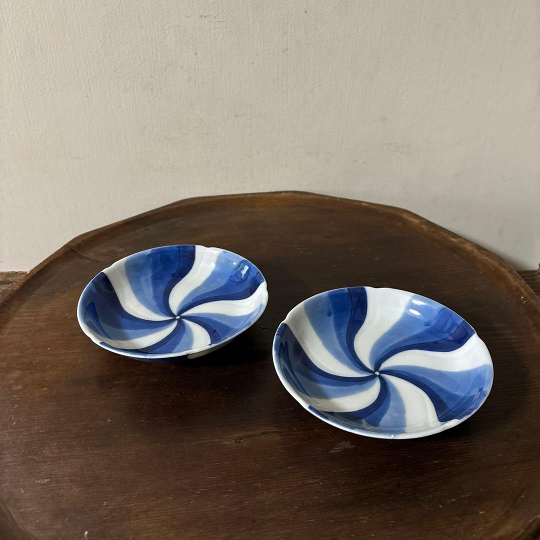 古伊万里染付捻り文皿　2点　江戸明治　アンティーク　酒器　白洲正子　白磁　検李朝