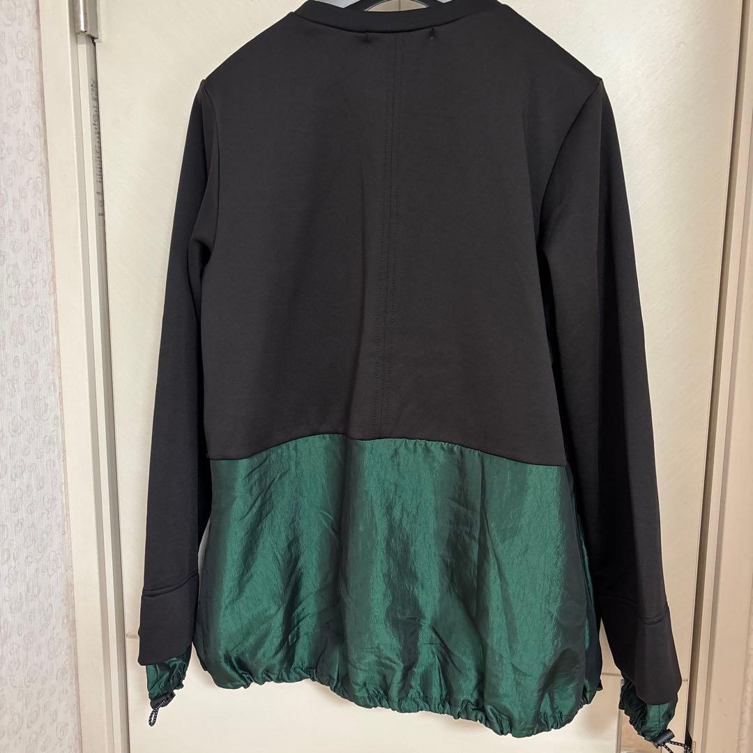 UN3D. ブラック/グリーン 長袖スウェット