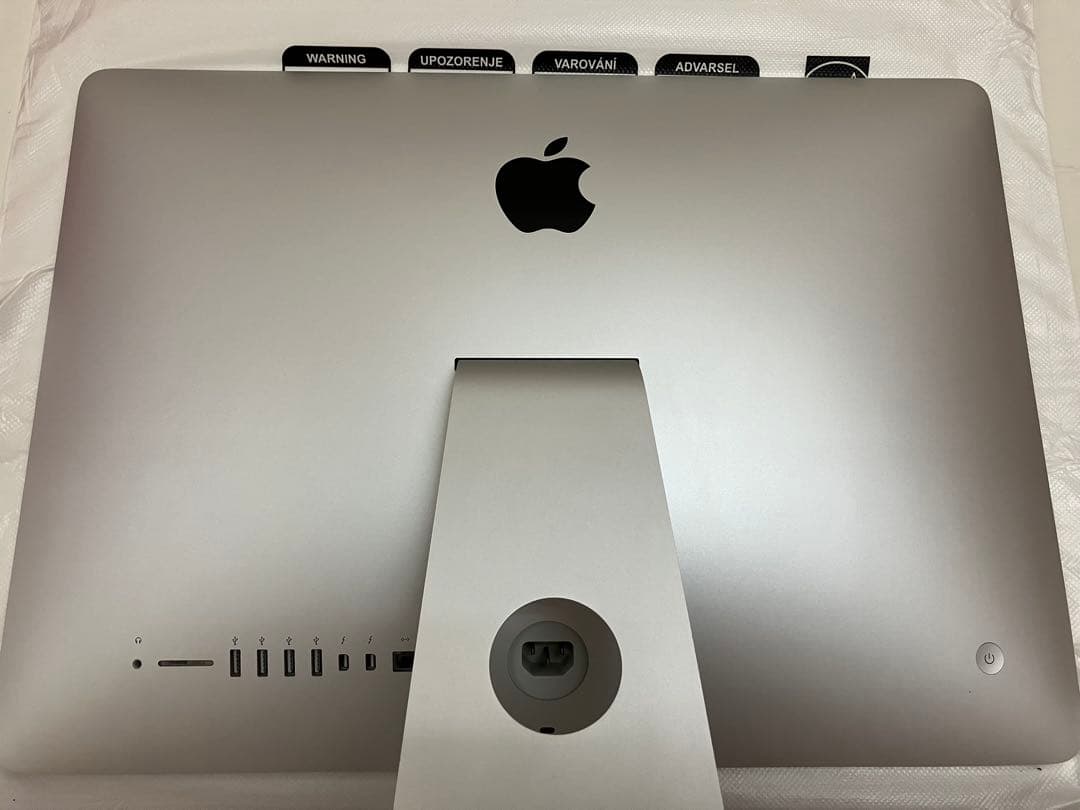 iMac 21.5インチ late2013 純正キーボード・マウス付き