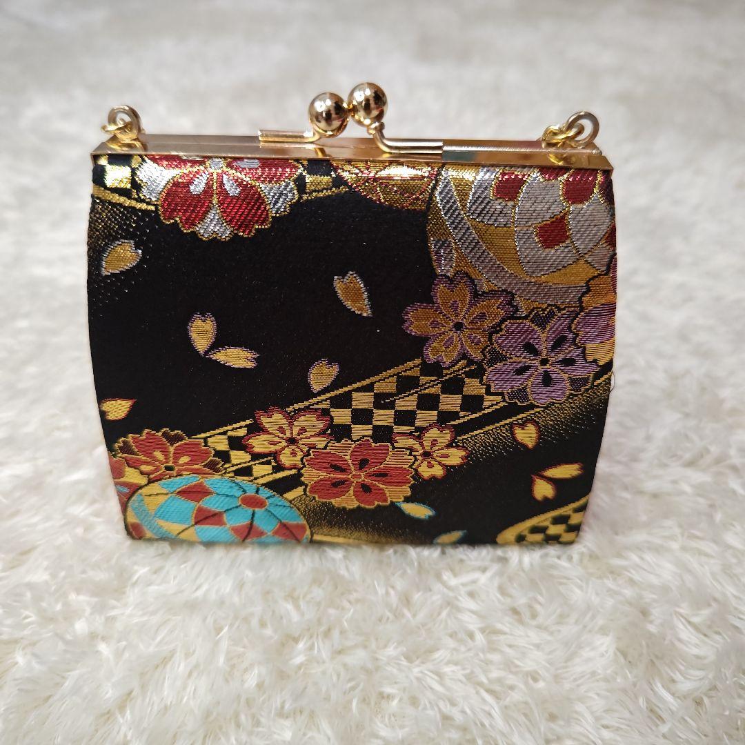 七五三　7歳　草履とバッグ　筥迫セット　ブラック　黒系　ゴールド　花柄　鞠