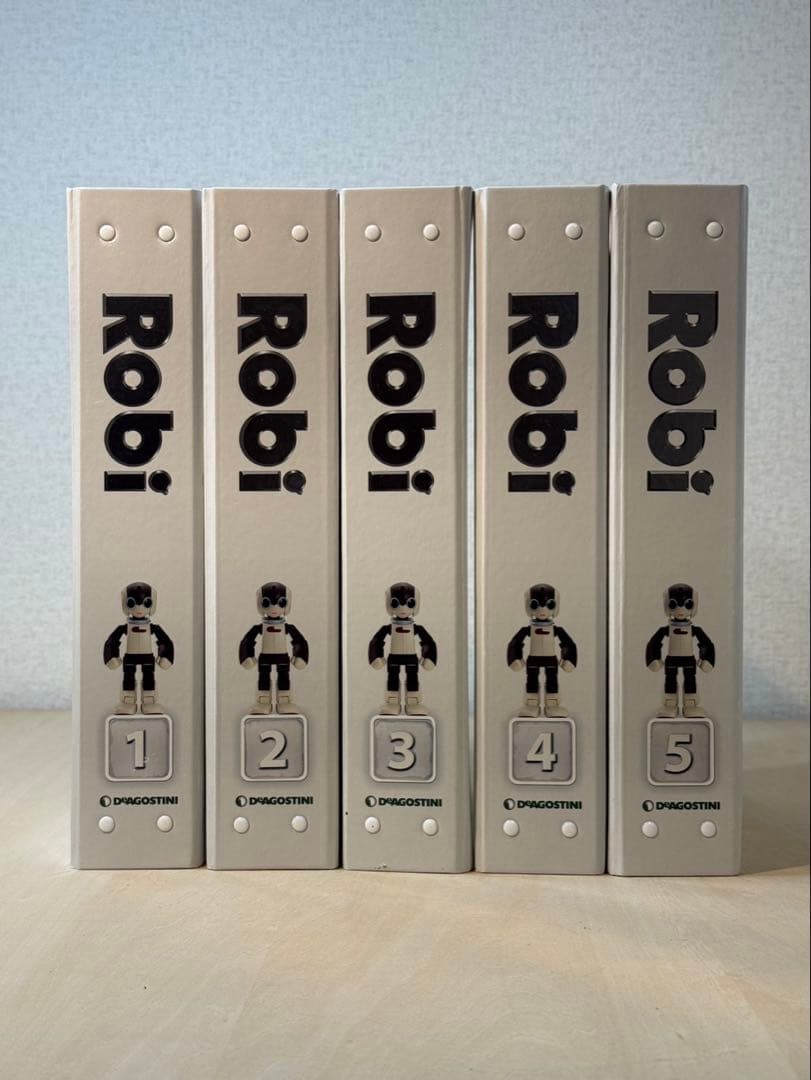 コミュニケーションロボット「ロビ」（Robi）　完成品