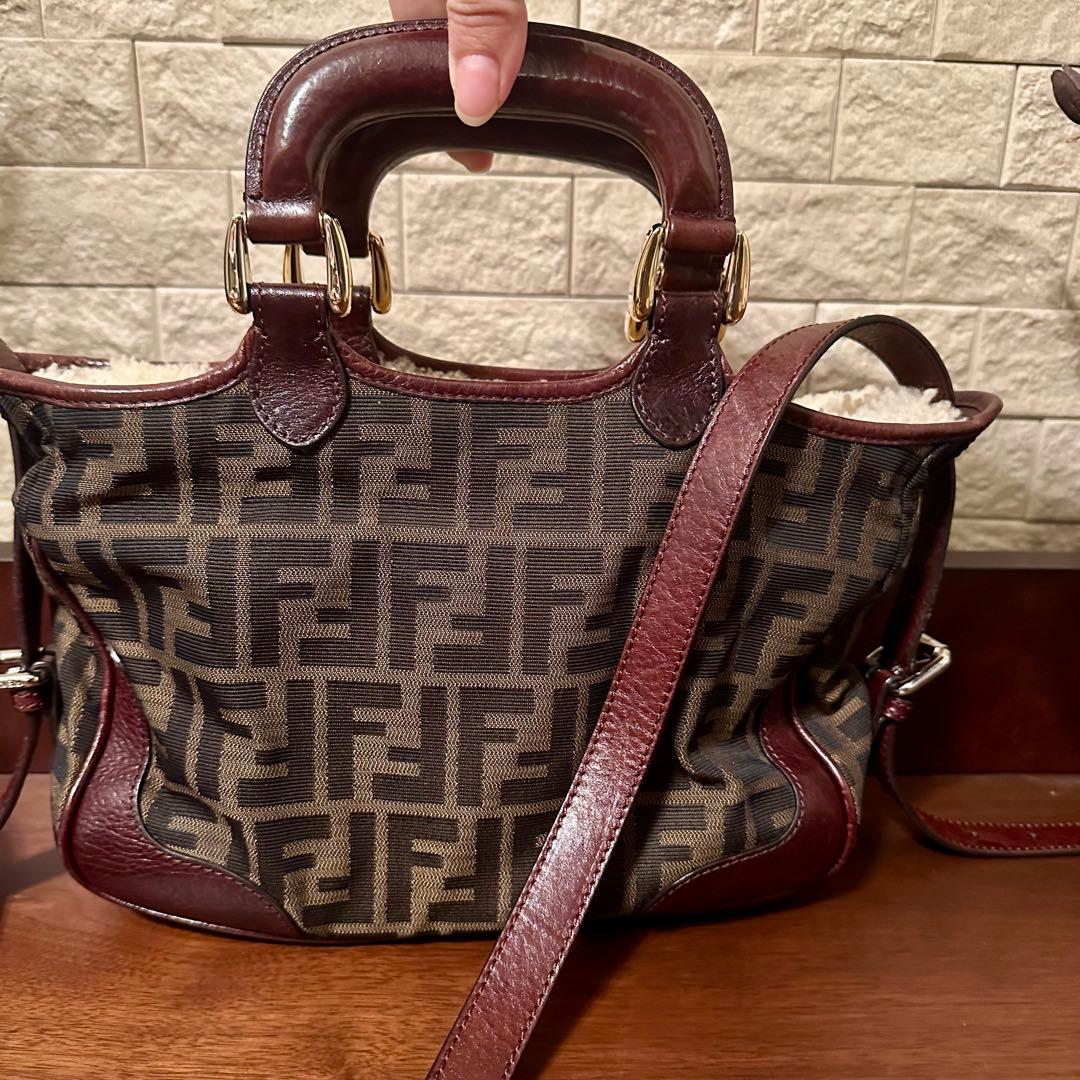 FENDI フェンディ ズッカ　2WAYハンドバッグ ショルダーバッグ ボア付き