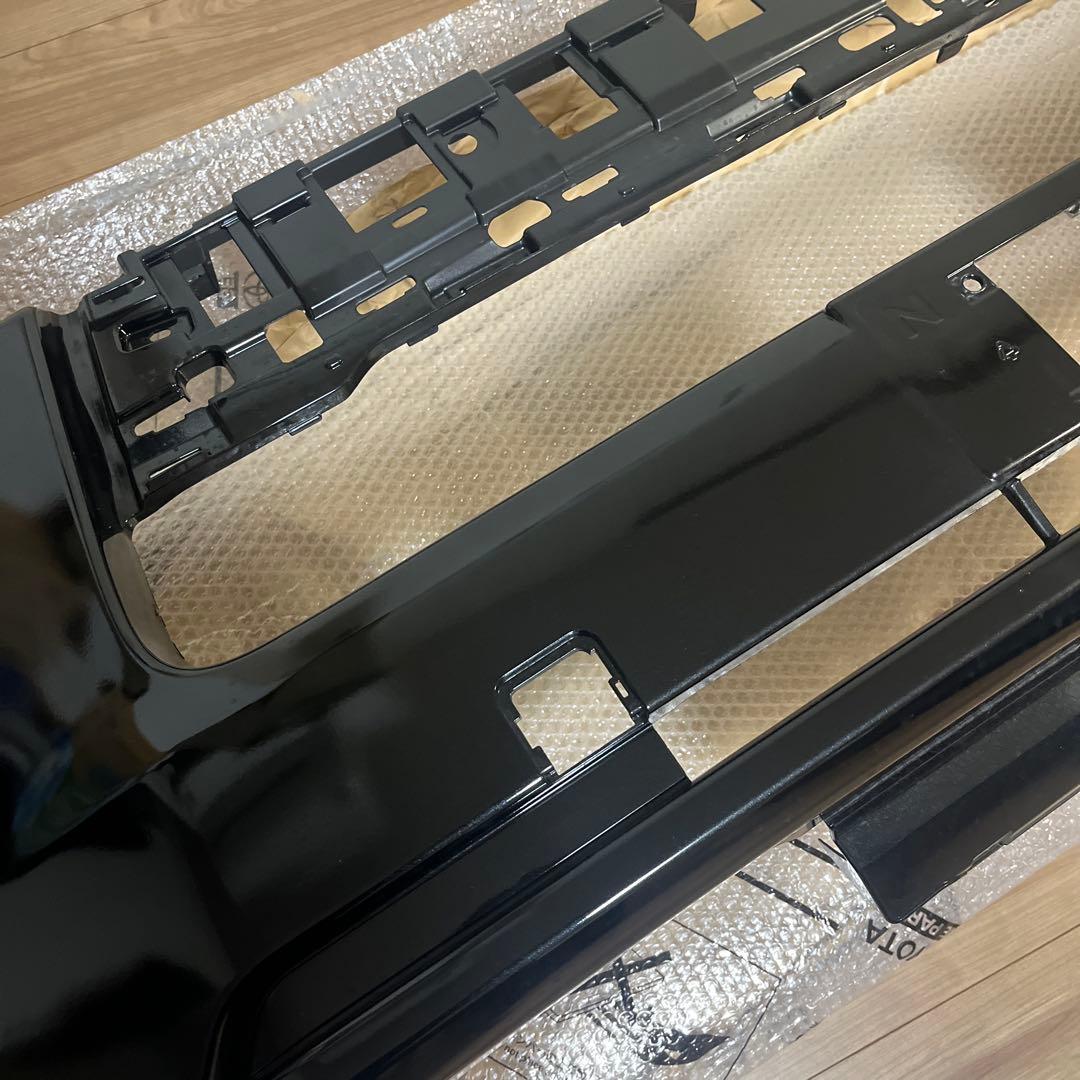 送料込み　ハイエース　フロントバンパー