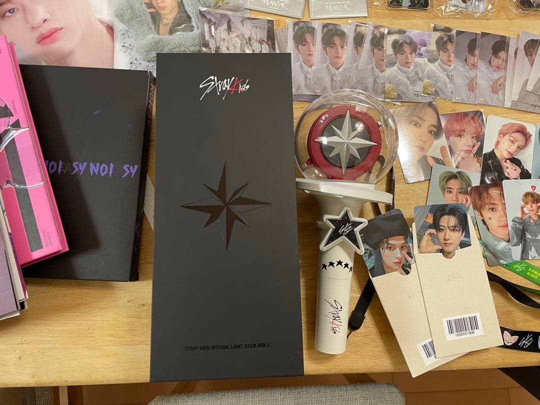straykids ペンライトver.2 うちわ ケース トレカ