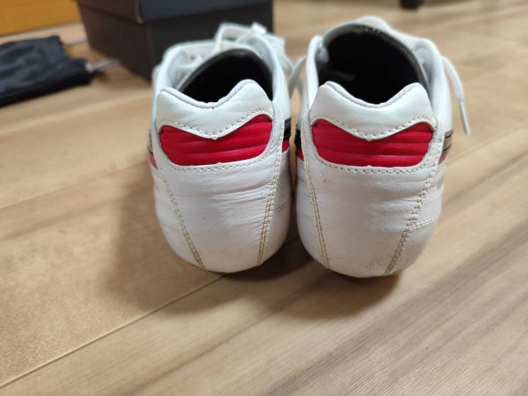 Mizuno Morelia2 サッカーシューズ ホワイト/ブラック/レッド