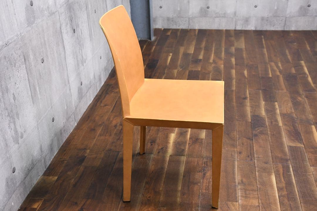 EEK126 イタリア製 ポルトローナフラウ LOLA ローラ ダイニングチェア