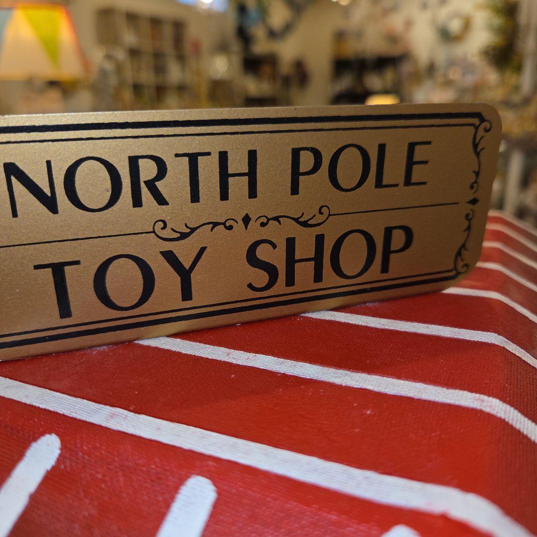 NORTH POLE TOY SHOP クリスマスディスプレイ