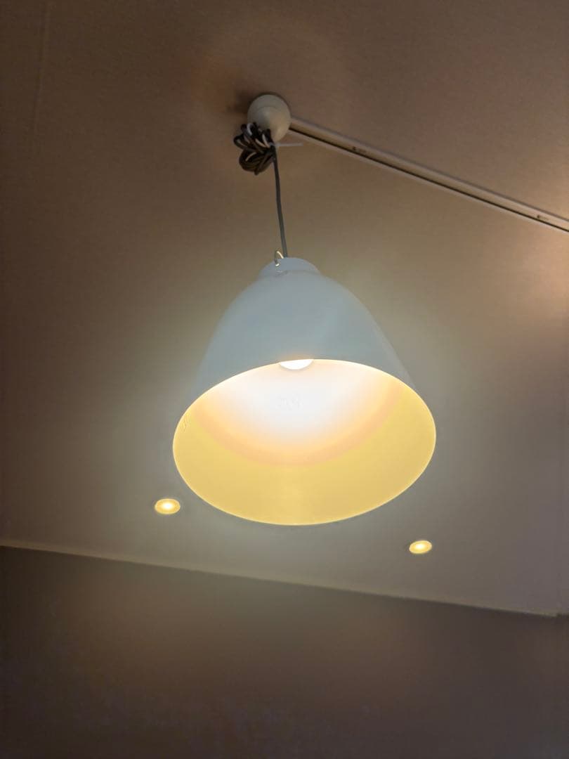 フリッツハンセン　Caravaggio（カラヴァッジオ） P2 グロスホワイト