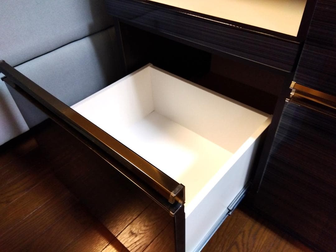 キッチンボード カップボード 鏡面仕上げ 高さ184cm ダークブラウン 美品