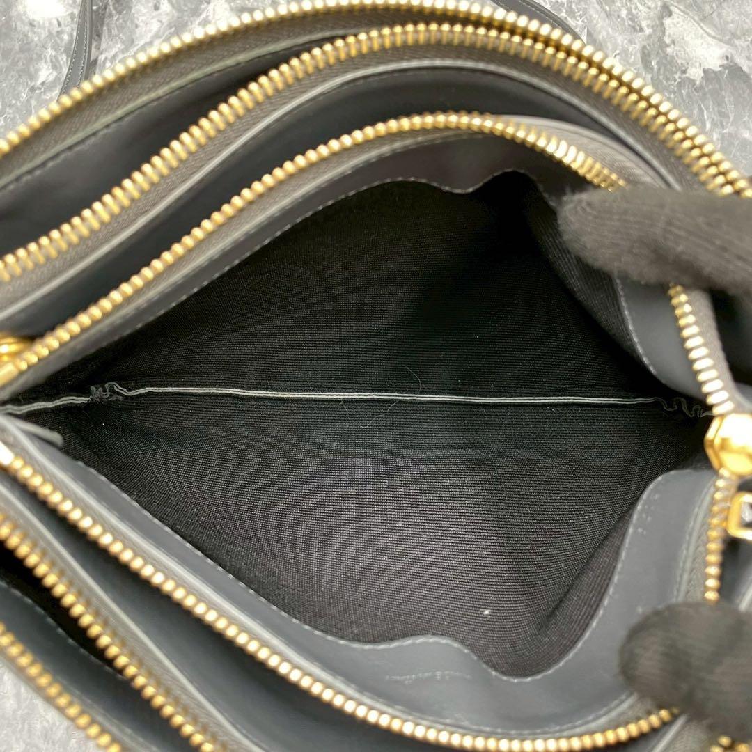 べーさん ✨セリーヌ　トリオラージ　ショルダーバッグ