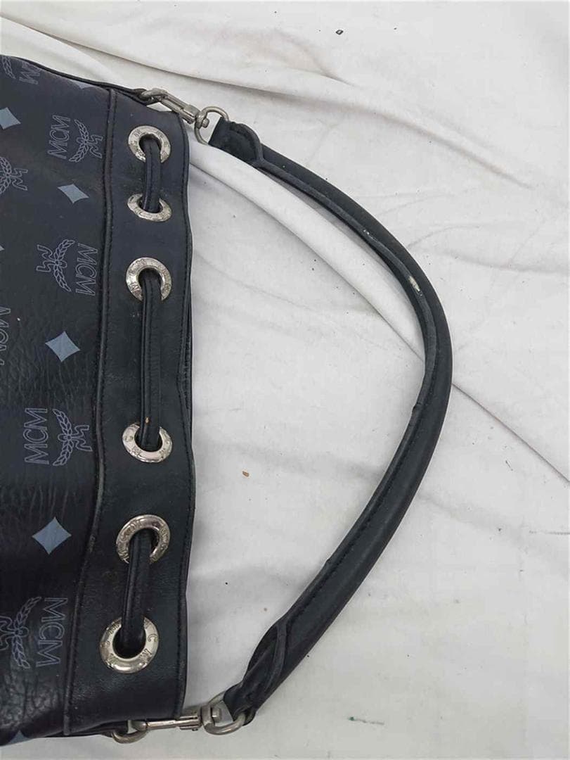 &エムシーエム MCM 巾着型ショルダーバッグ ブラック系 レディース