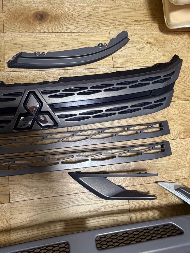 新型デリカD:5 後期 フロントグリルM'z SPEED バンパーガードセット