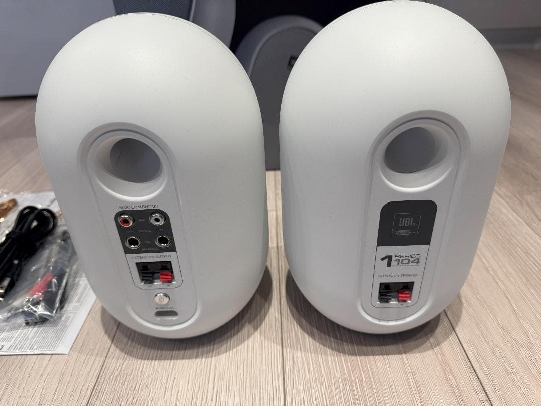 JBL 104-BTW-Y3 パワードモニタースピーカー