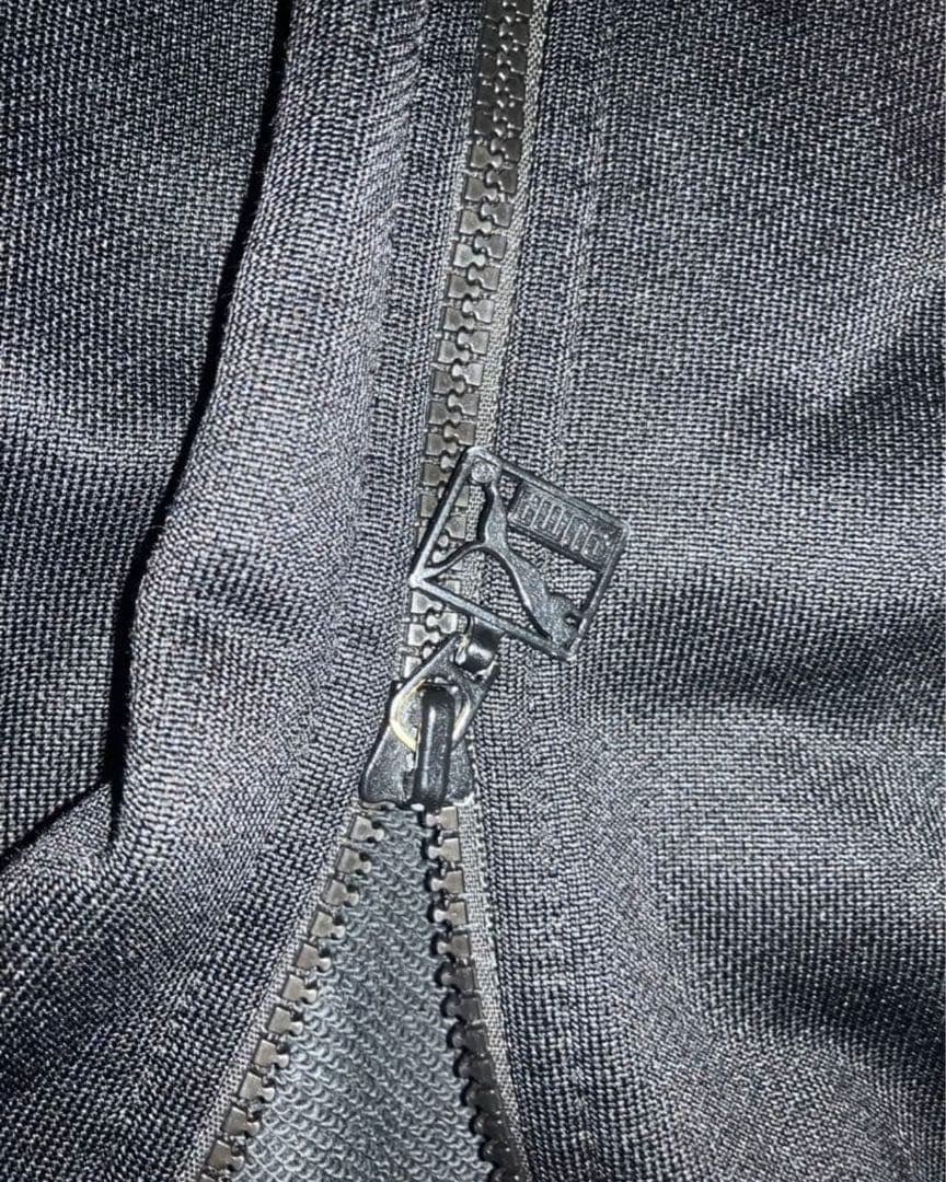 PUMA ジップアップジャージ ブラック/ホワイト