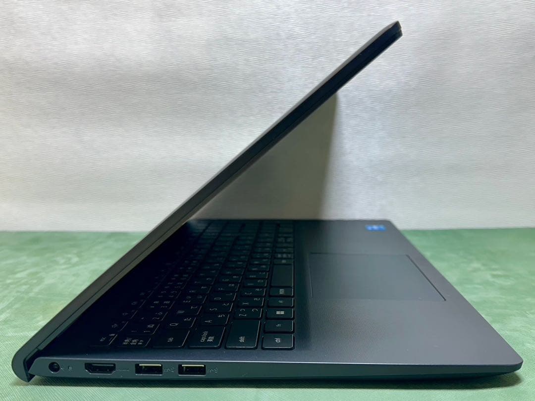 Windowsノート本体 DELL Vostro 3510 Core i3 8GB 256GB