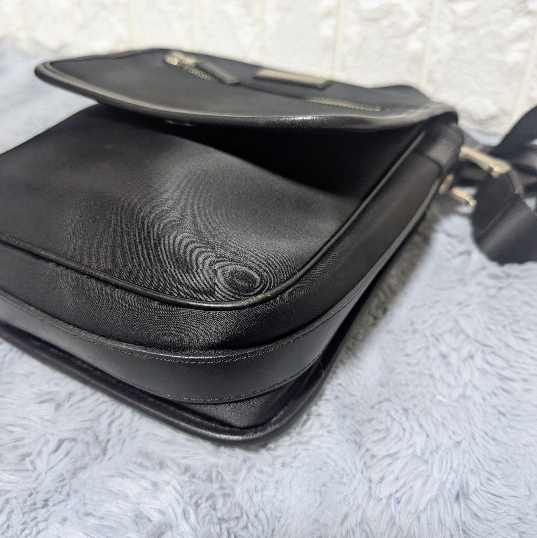 【美品】BURBERRY ショルダーバッグ ナイロン レザー 金具 ノバチェック