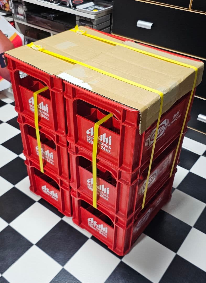 Asahi ウイルキンソン飲料用コンテナ　 赤 190ml x 24本用