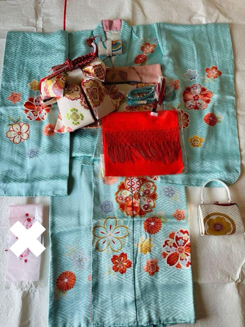 七五三に★逸品　正絹綸子水色に四季花々　七歳着物、作り帯のセット