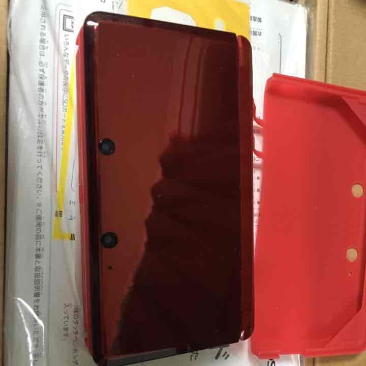 〈送料無料〉3DS レッド