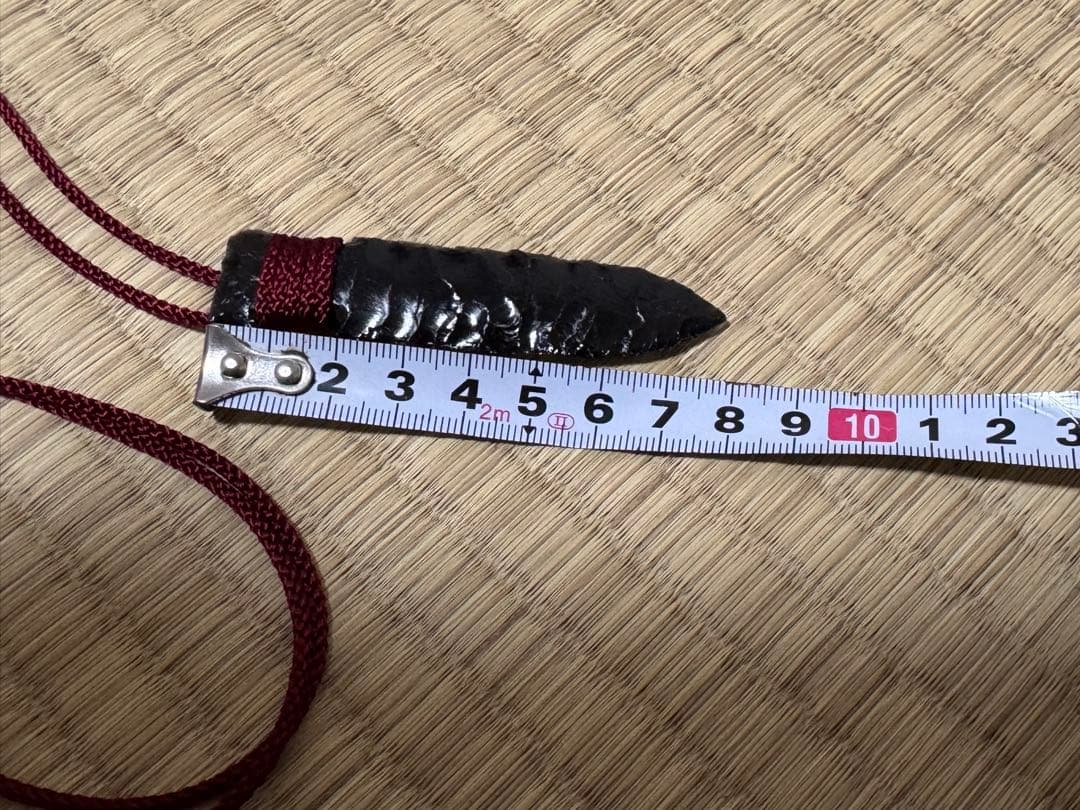 黒曜石　ネックレス 約8cm 赤紐付き