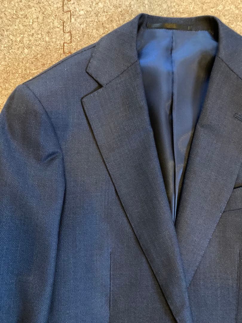 TOMORROWLANDロロピアーナ　ネイビー シングル3つボタンスーツ