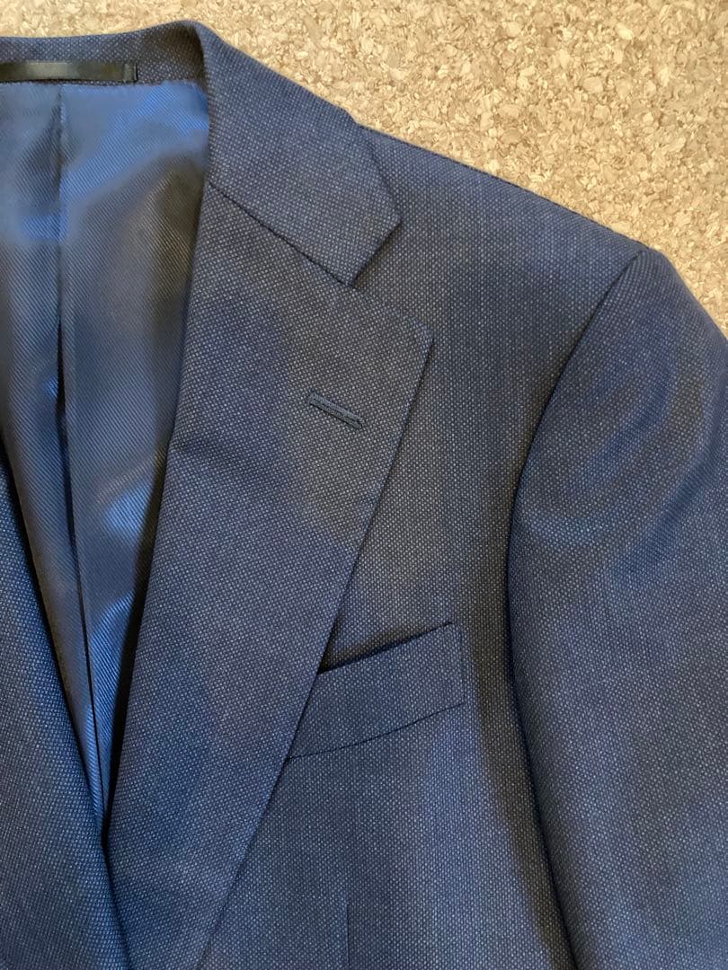 TOMORROWLANDロロピアーナ　ネイビー シングル3つボタンスーツ