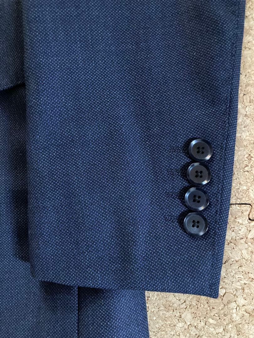 TOMORROWLANDロロピアーナ　ネイビー シングル3つボタンスーツ