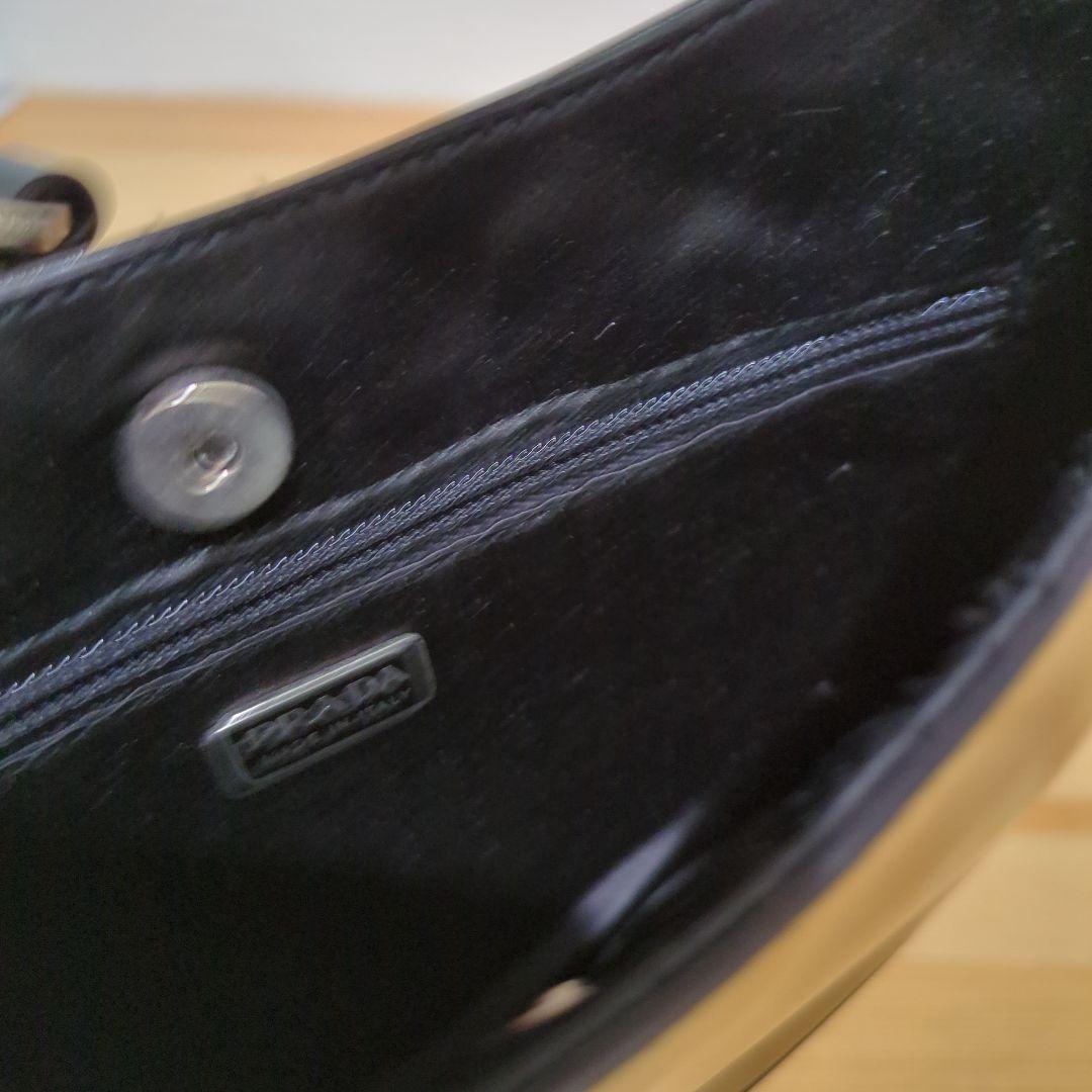 プラダ　レザーワンショルダーバッグ　美品　正規品　PRADAショルダー　レザー