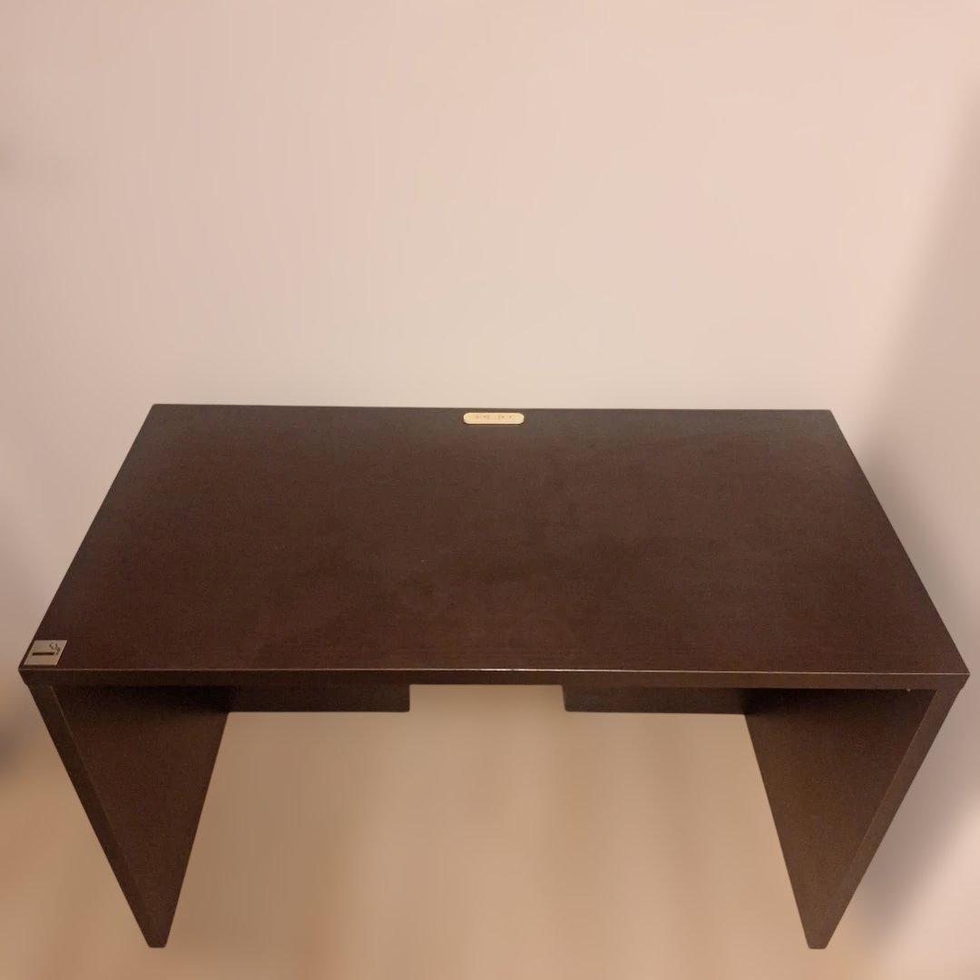 ニトリ 勉強机 2口電源ソケット付き パソコンデスク