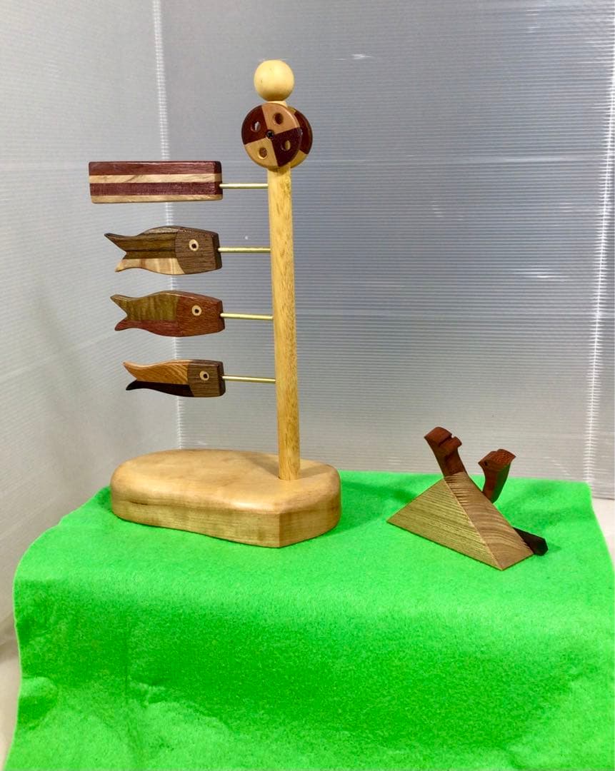 天然木　鯉のぼりと兜飾り　無着色　一点物　手造り