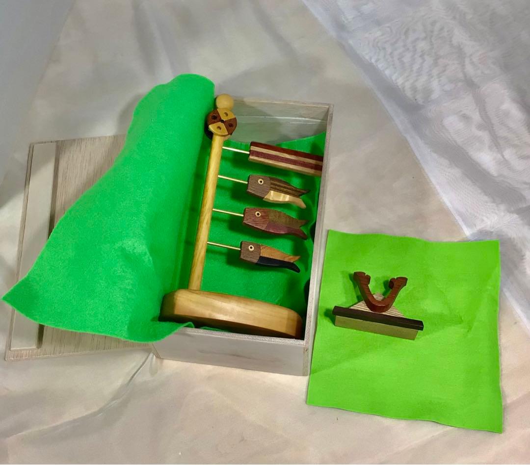 天然木　鯉のぼりと兜飾り　無着色　一点物　手造り